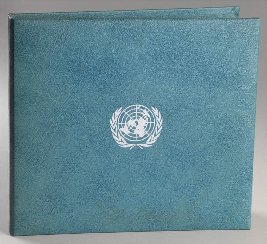 United Nations U.N. Coin Holder Binder - No Box by Franklin Mint-1