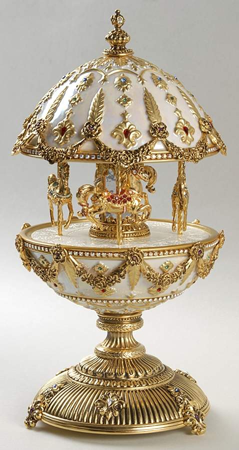 House of Faberge Imperial Musical Carousel - With Box by Franklin Mint-1