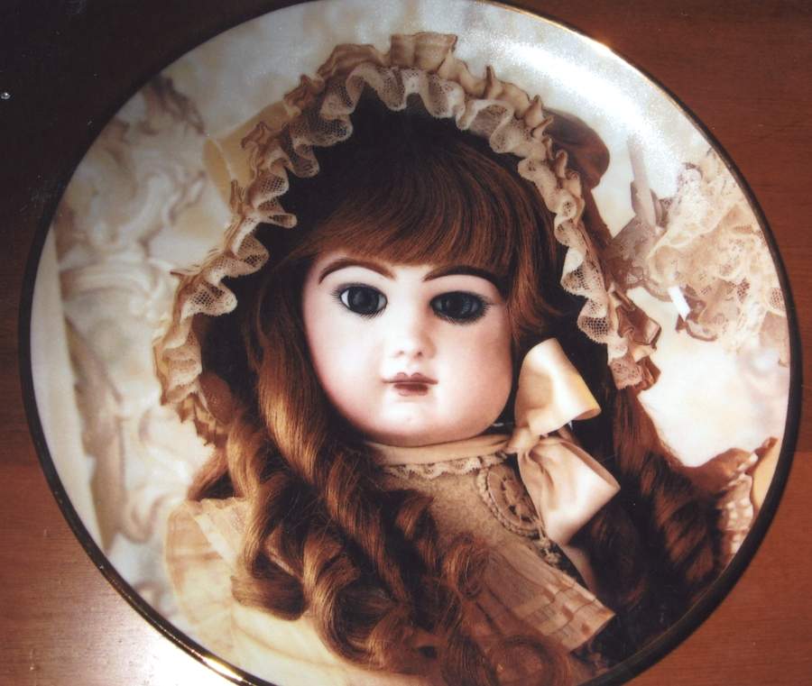 Hanau Doll Museum Portrait Of Colette - No Box by Franklin Mint-1