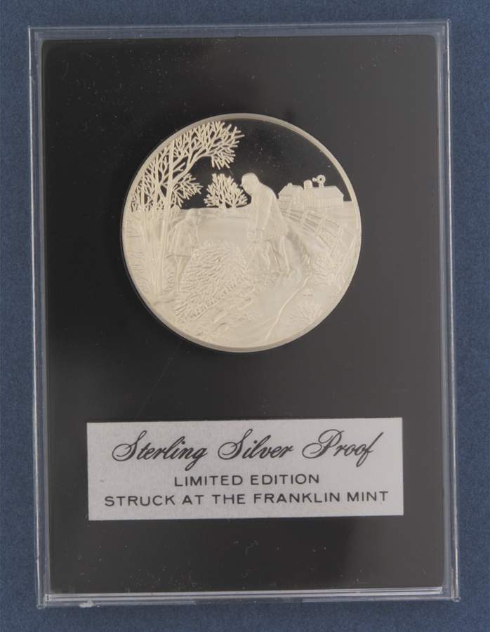 Holiday Medal Proof Country Christmas - Boxed by Franklin Mint-1