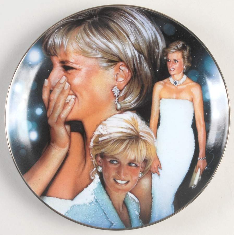 Diana Princess of Wales Princess Of Style - No Box by Franklin Mint-1