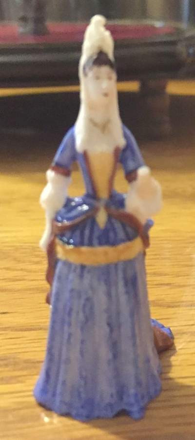 Ladies of Fashion Adelaide Lady Of Louis Xiv Court - No Box by Franklin Mint-1