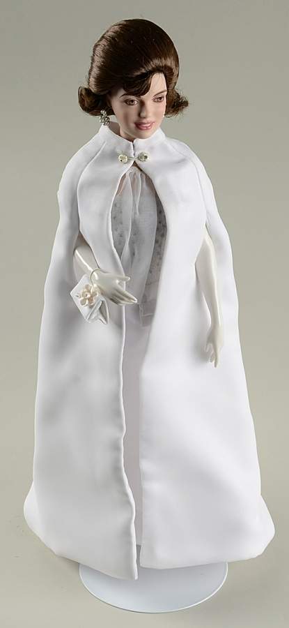 Jacqueline Kennedy Inaugural Ball - Boxed by Franklin Mint-1