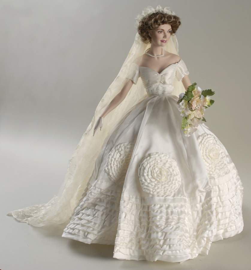 Jacqueline Kennedy Wedding Gown - No Box by Franklin Mint-1
