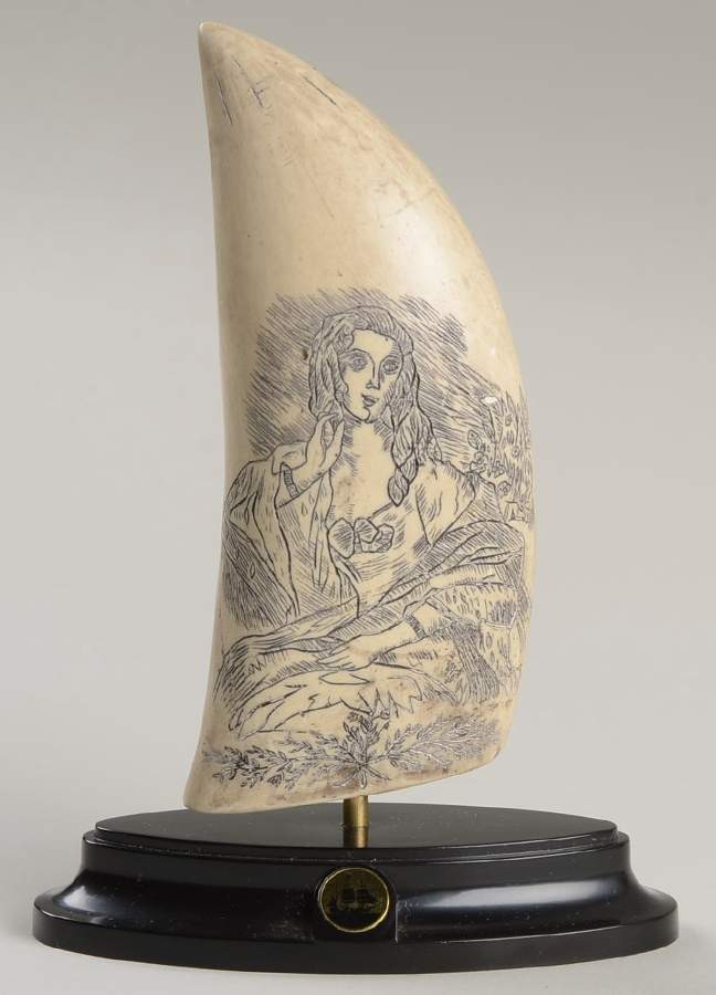 Scrimshaw Lady Portrait - No Box by Franklin Mint-1