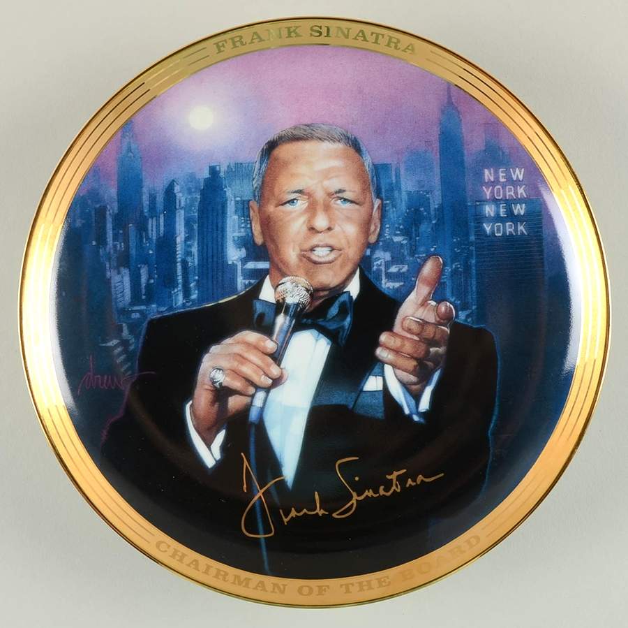 Frank Sinatra Musical Plates Strangers In The Night - No Box by Franklin Mint-1