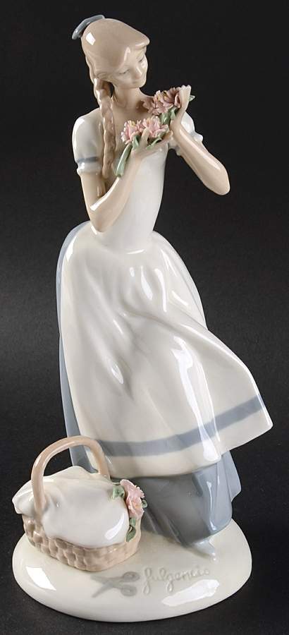 Flower Maidens Cecilia The Carnation Maiden - No Box by Franklin Mint-1