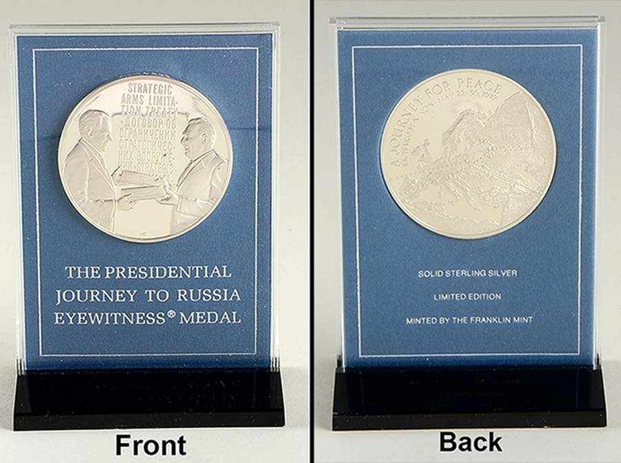 Eyewitness Medals Nixon's Journey To Russia - With Box by Franklin Mint-1