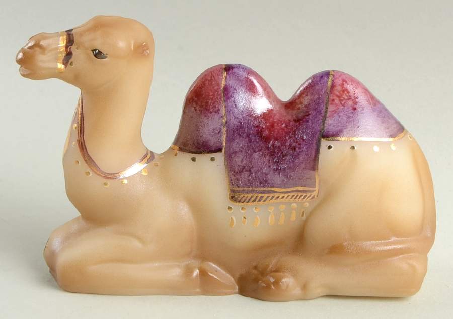 Fenton Nativity-First Edition Camel  -  W-5 1/4" - No Box by Fenton-1