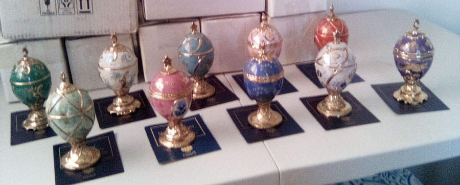 Flowers of Faberge Sleeping Beauty-Pansy - No Box by Franklin Mint-1