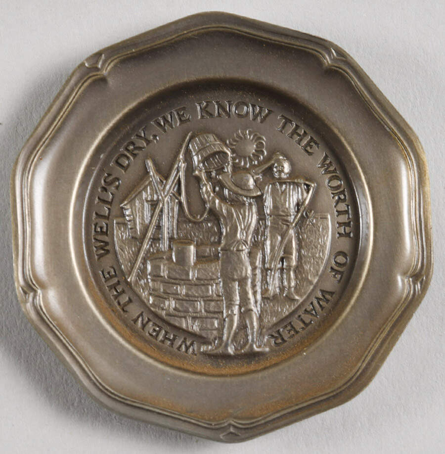 Ben Franklin's Poor Richard's Almanac When The Well's Dry, We Know T - No Box by Franklin Mint-1