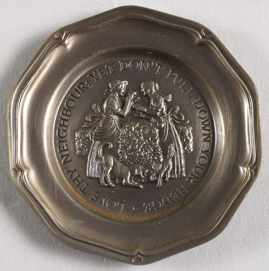 Ben Franklin's Poor Richard's Almanac Love Thy Neighbor, Yet Don't P - No Box by Franklin Mint-1