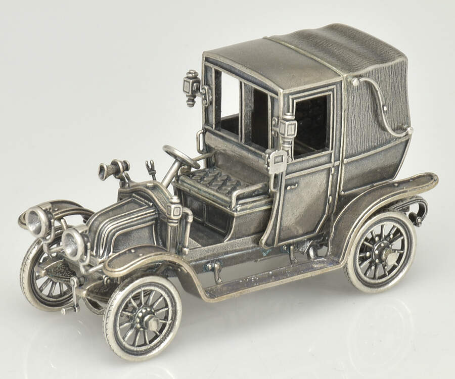 Silver Car Miniatures 1910 Renault Marne Taxi - Boxed by Franklin Mint-1