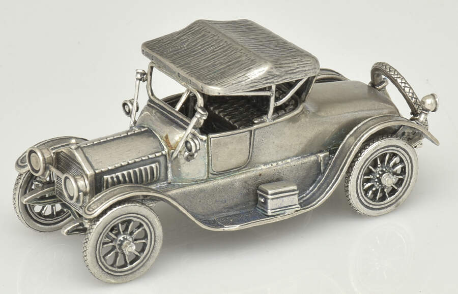 Silver Car Miniatures 1913 Cadillac Coupe - Boxed by Franklin Mint-1