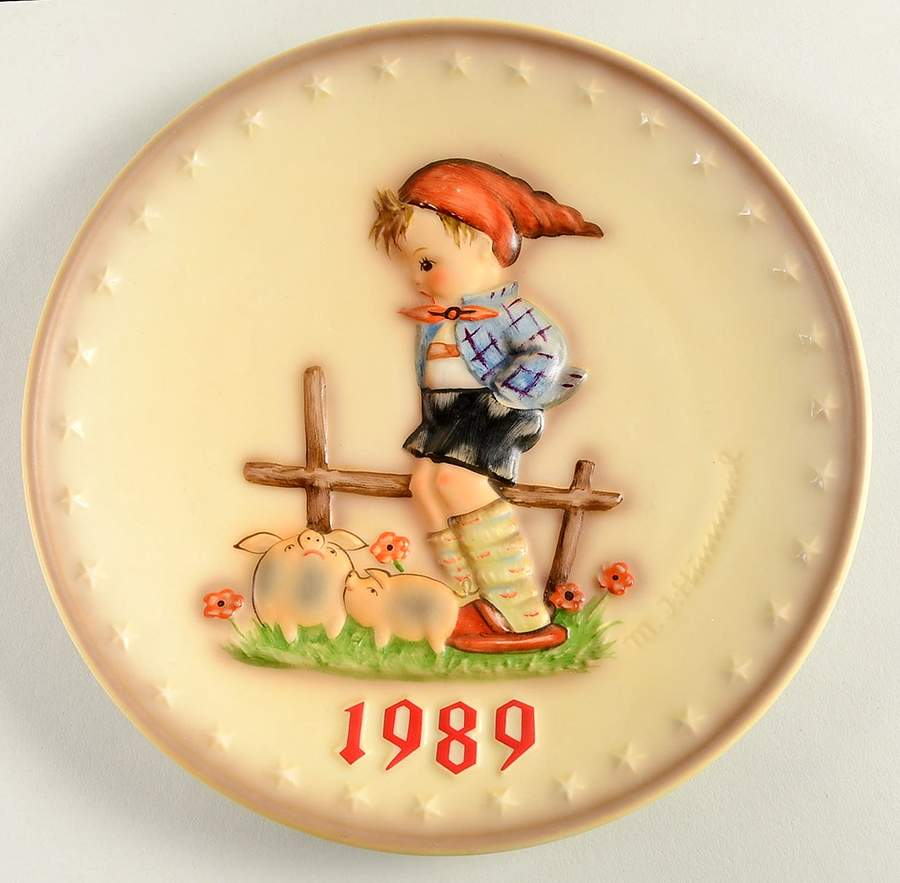 Hummel Annual Plate-Goebel Farm Boy - No Box by Goebel-1