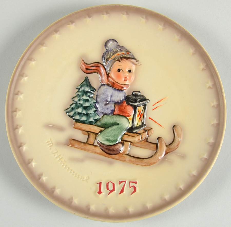 Hummel Annual Plate-Goebel Ride Into Christmas - Boxed by Goebel-1