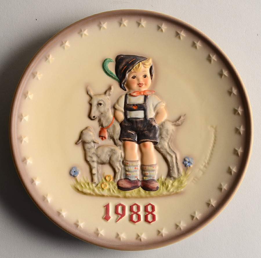 Hummel Annual Plate-Goebel Little Goat Herder - Boxed by Goebel-1