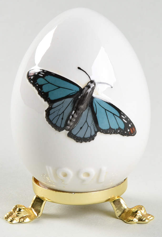 Goebel Easter Egg Blue Temora - Boxed by Goebel-1