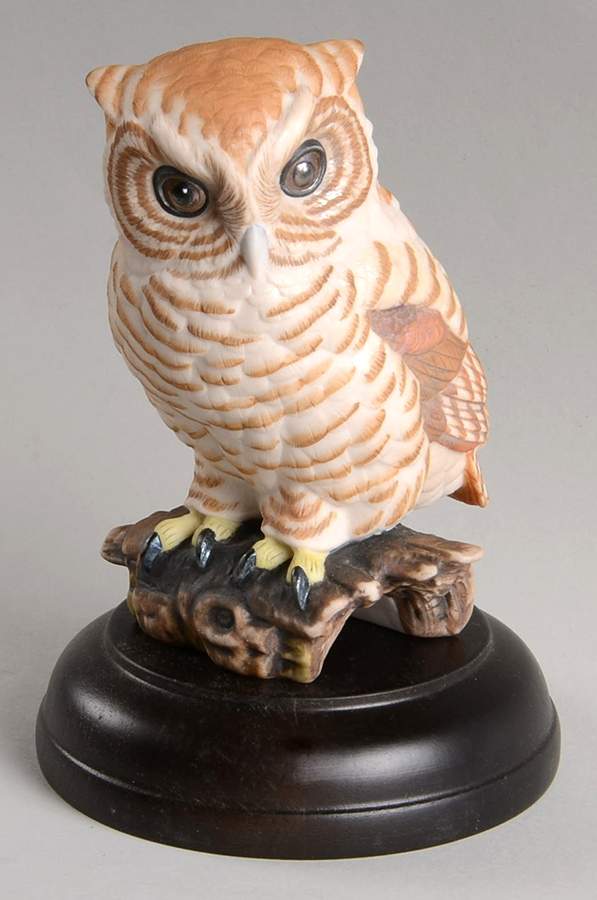 Bird Figurines On The Alert-Screech Owl-Metallic Eyes - No Box by Goebel-1