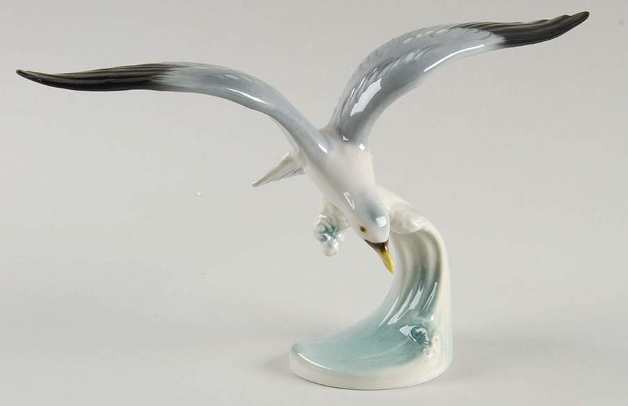 Bird Figurines Silver Gull - No Box by Goebel-1