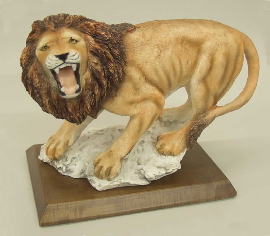Dear Studios Lion - Boxed by Goebel-1