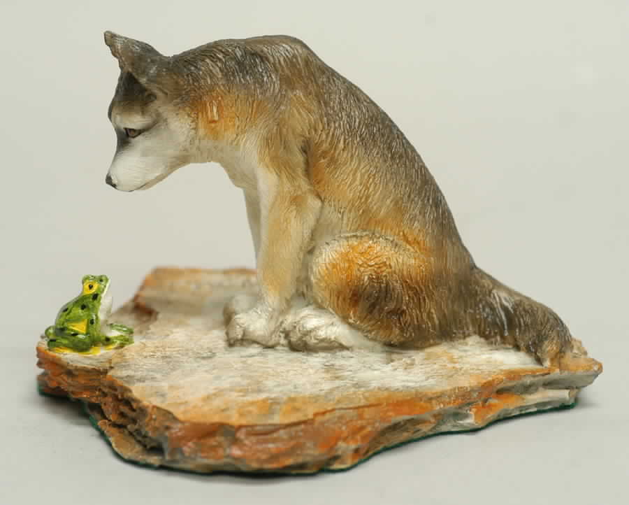 Dear Studios Wolf - Boxed by Goebel-1