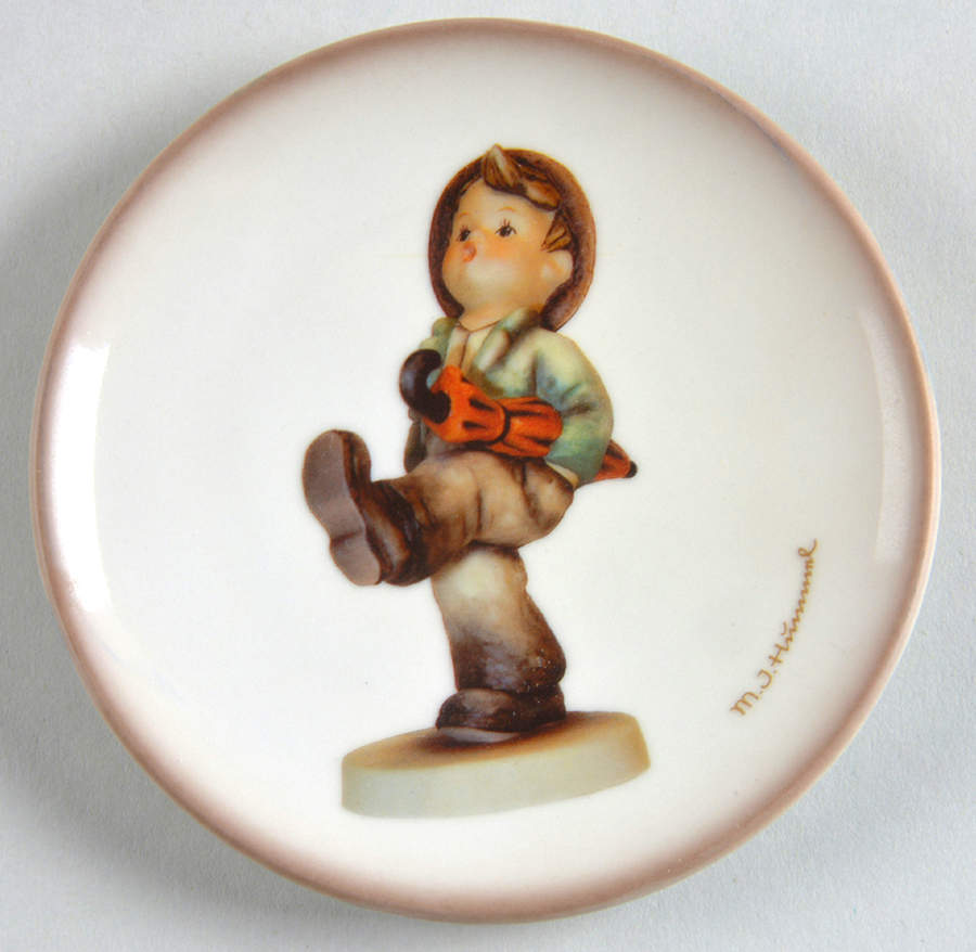 Goebel Plate M.I.Hummel Club-Happy Traveler - No Box by Goebel-1