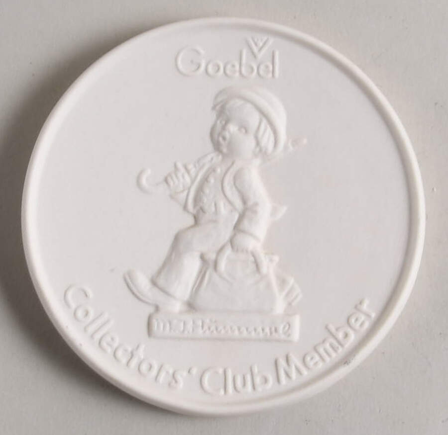 Goebel Plate Collectors' Club Member-Plaque - Boxed by Goebel-1