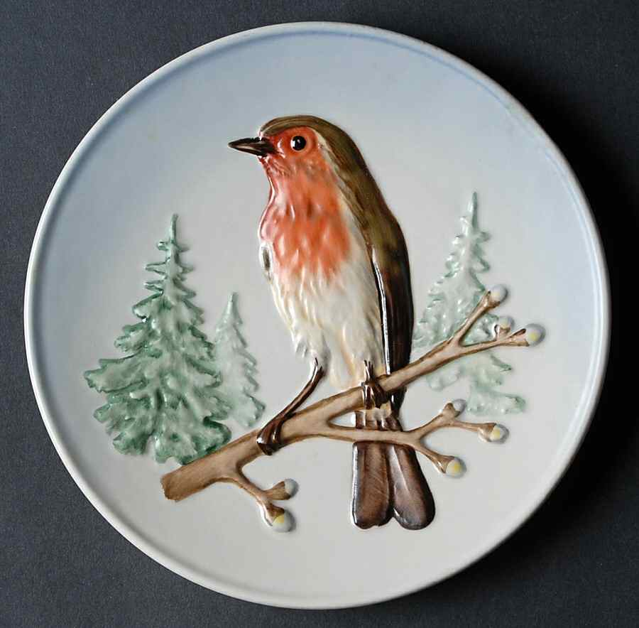 Wildlife Robin-Erithacus Rubecula - No Box by Goebel-1