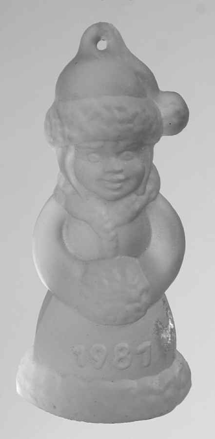 Annual Christmas Ornament-Crystal Mrs. Claus - Boxed by Goebel-1
