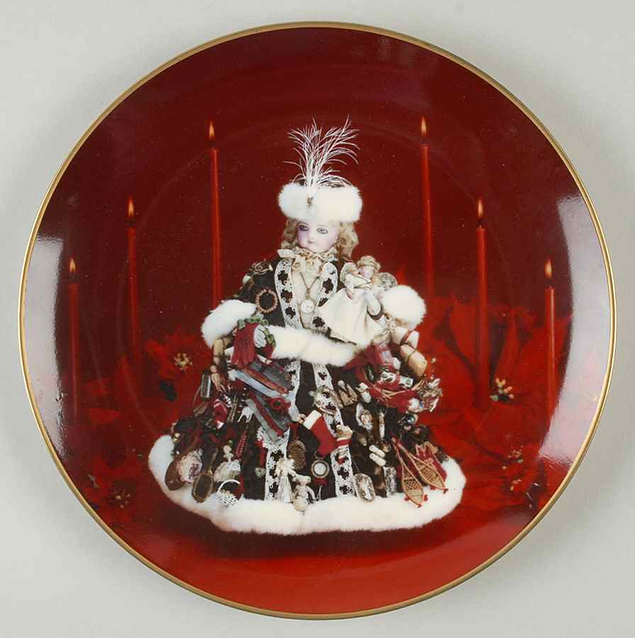 Yesterdays Doll Museum Christmas Lady - No Box by Gorham-1