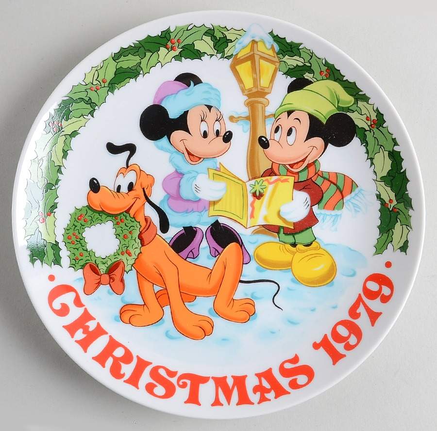 Disney Mickey & Minnie Carolling With Pluto - No Box by Grolier-1