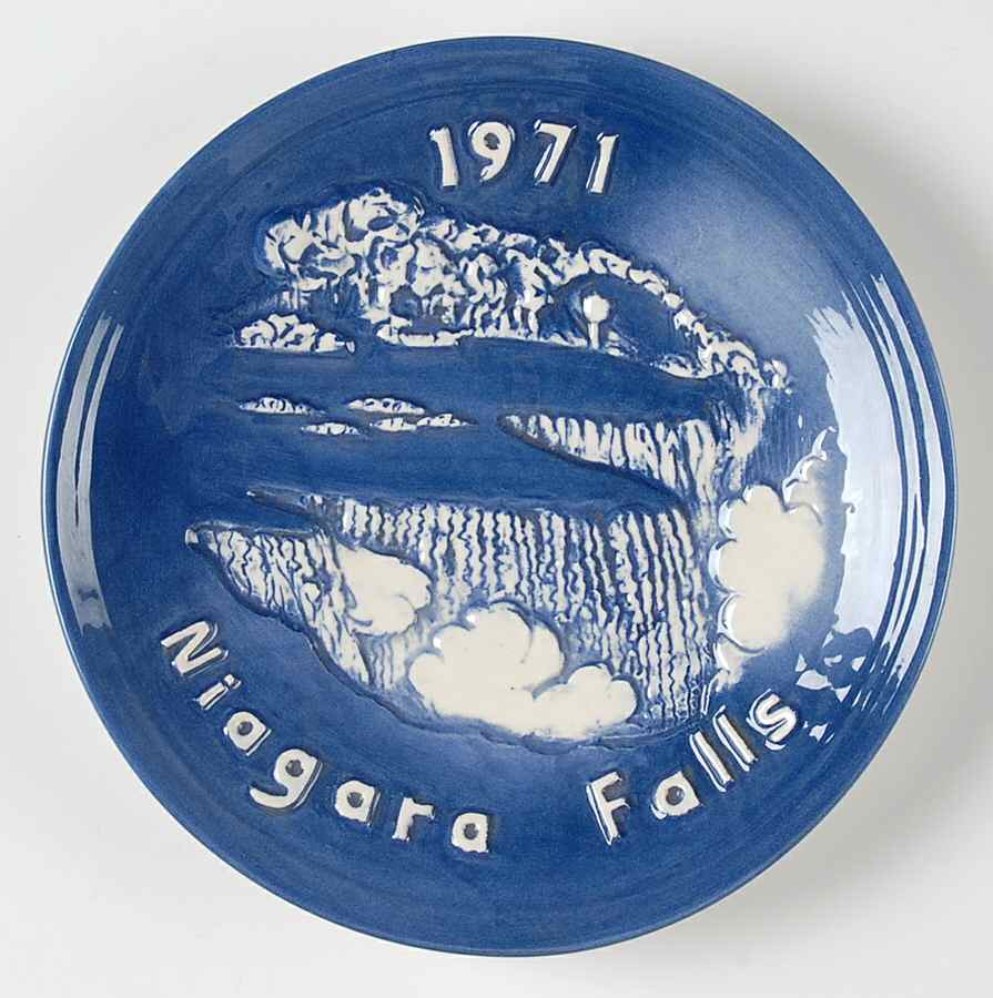 American Landmarks Niagara Falls - No Box by Greentree Pottery-1