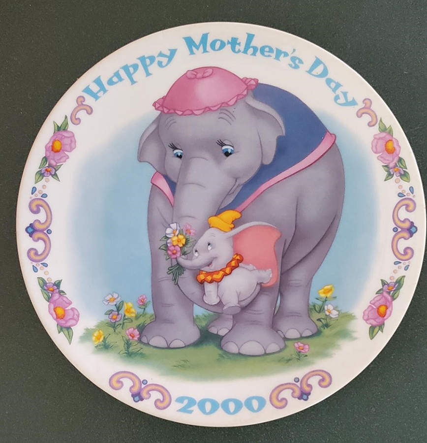Disney Mother's Day Plates No Greater Love - Boxed by Grolier-1
