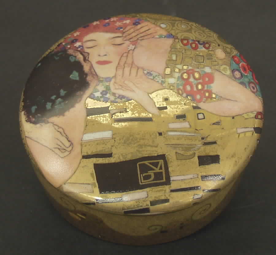 Artis Orbis-Klimt The Kiss-Box-Large - Boxed by Goebel-1