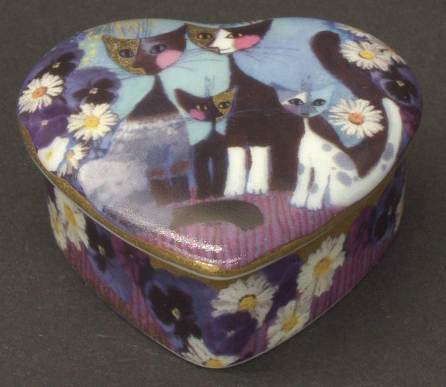 Artis Orbis-Rosina Wachtmeister Cat Family-Heart Box - Boxed by Goebel-1