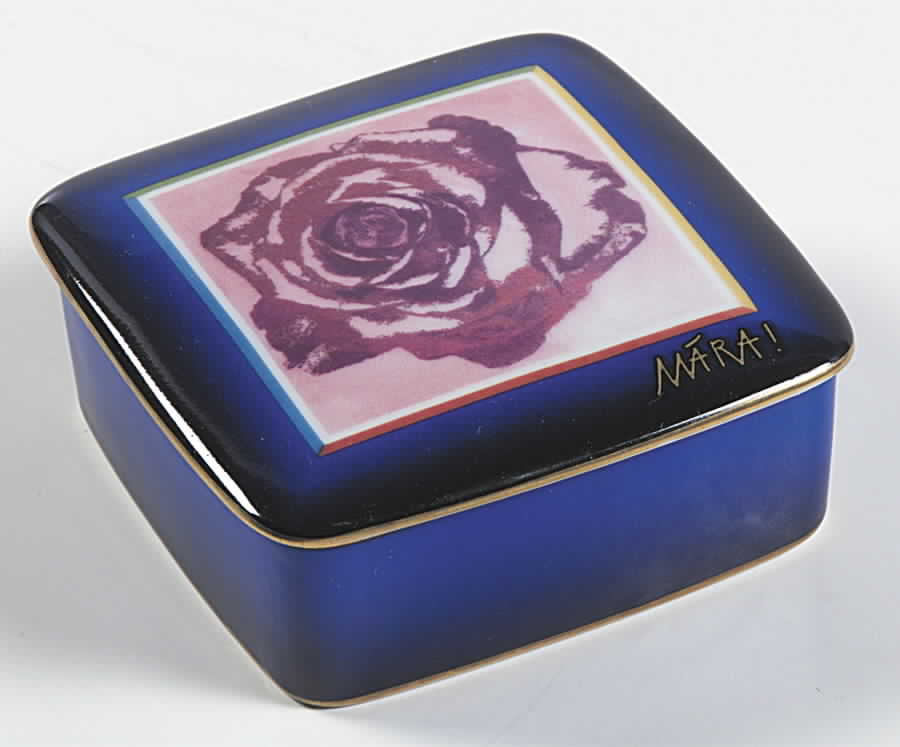 Artis Orbis - Maria 1 Rose-Box - No Box by Goebel-1