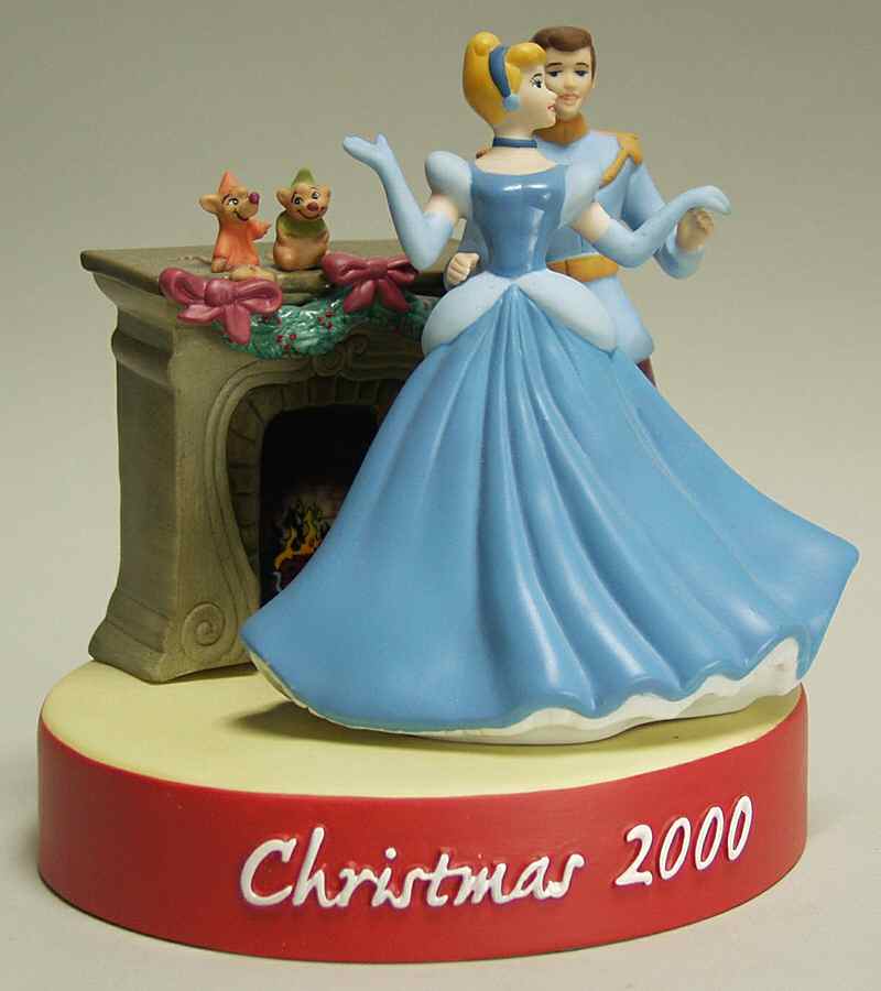 Disney Christmas Figurine Christmas 2000 - No Box by Grolier-1