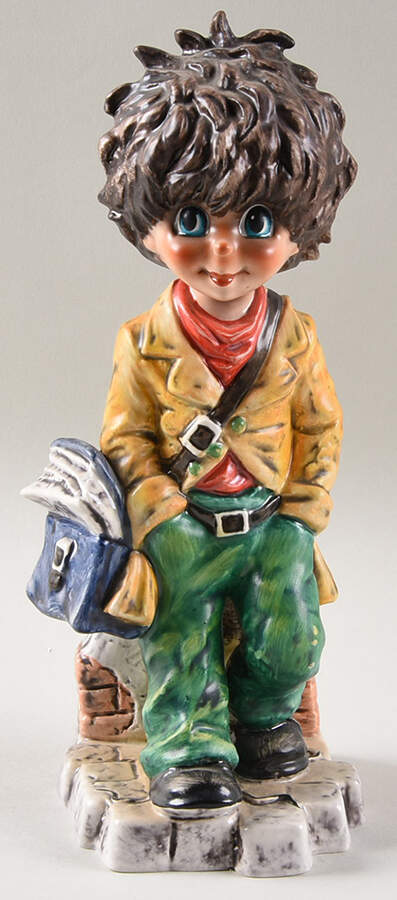 Les Petits Paper Boy - Boxed by Goebel-1