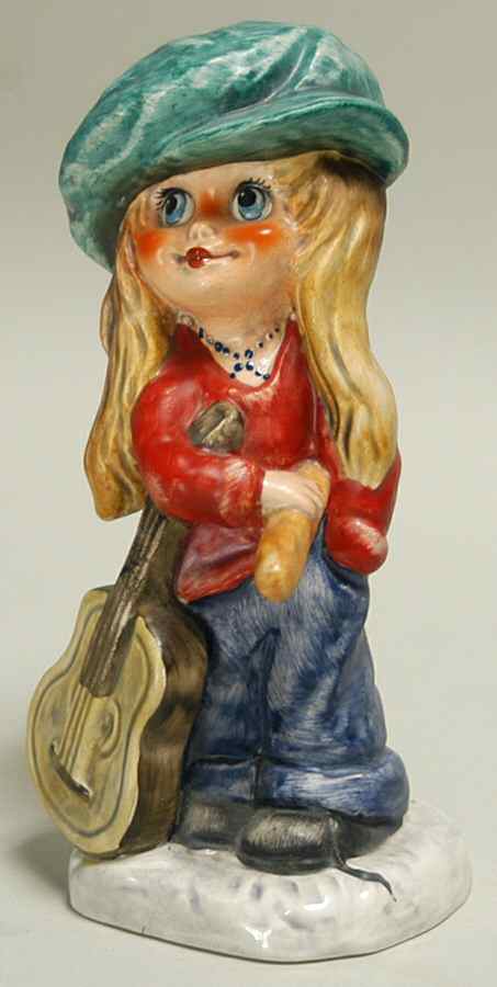 Les Petits Guitar Player - Boxed by Goebel-1