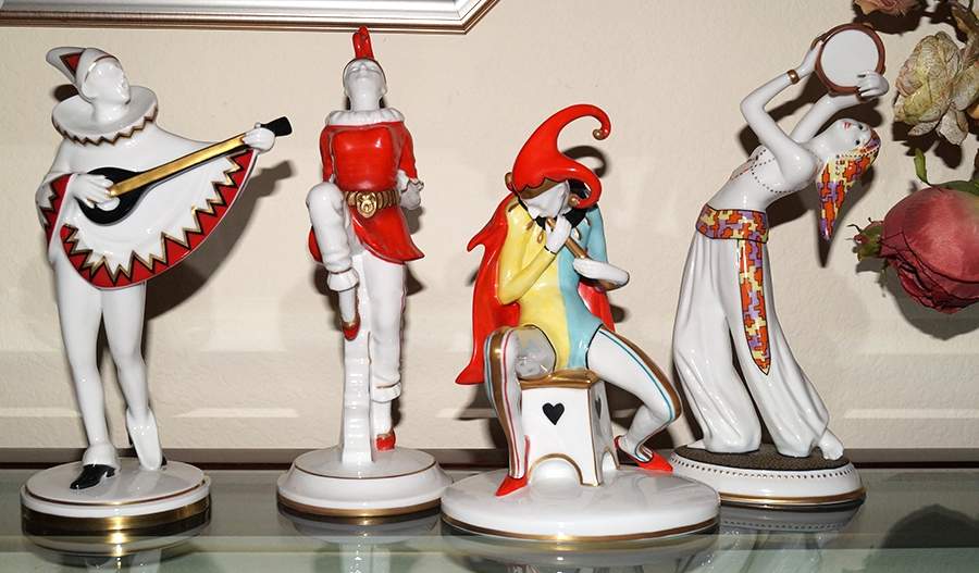 Masquerade The Court Jester - Boxed by Goebel-1