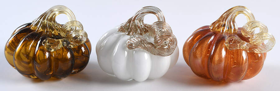 Pumpkin Patch Small Harvest Pumpkin Trio - Boxed by Global Village Glass-1