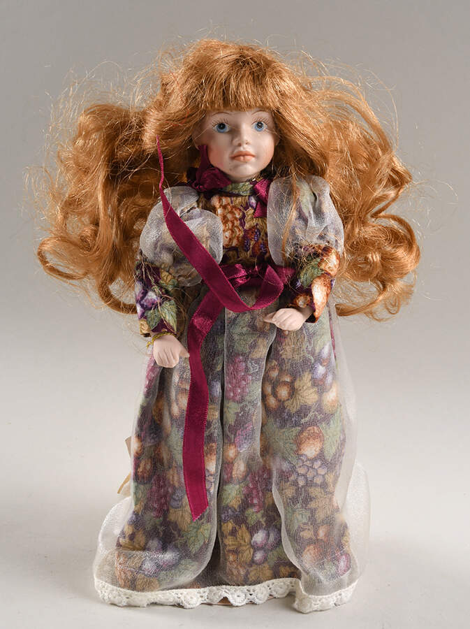 Victoria Ashlea Birthday February-Amethyst - Boxed by Goebel-1