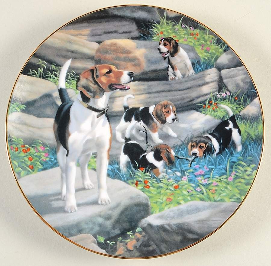 Classic Sporting Dogs Beagles - Boxed by Hamilton Collection-1
