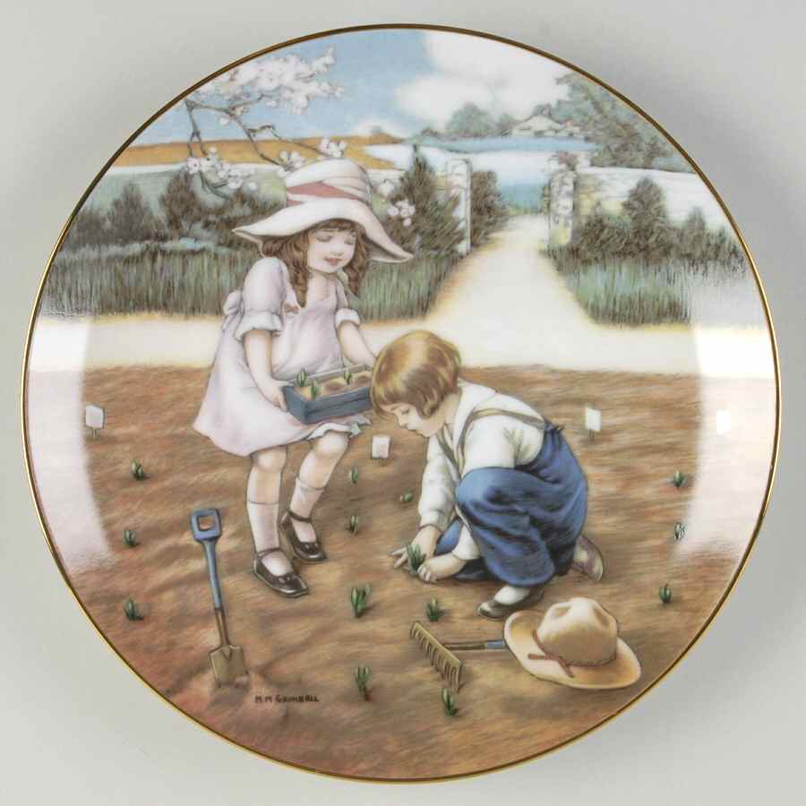 Fond Memories Doing Their Bit - No Box by Hamilton Collection-1