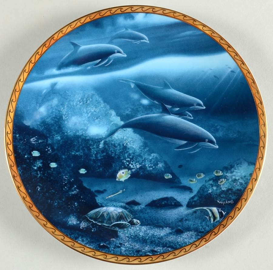 Great Mammals of Sea Hawaii Dolphins - Boxed by Hamilton Collection-1