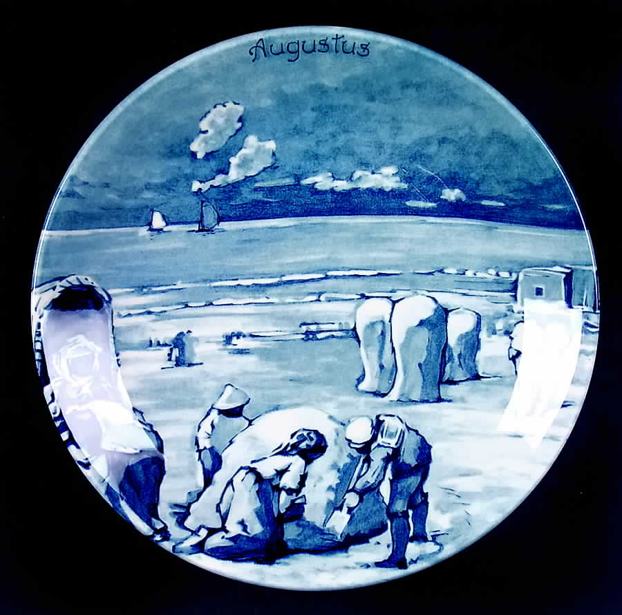Months of The Year August - Boxed by Hamilton Collection-1