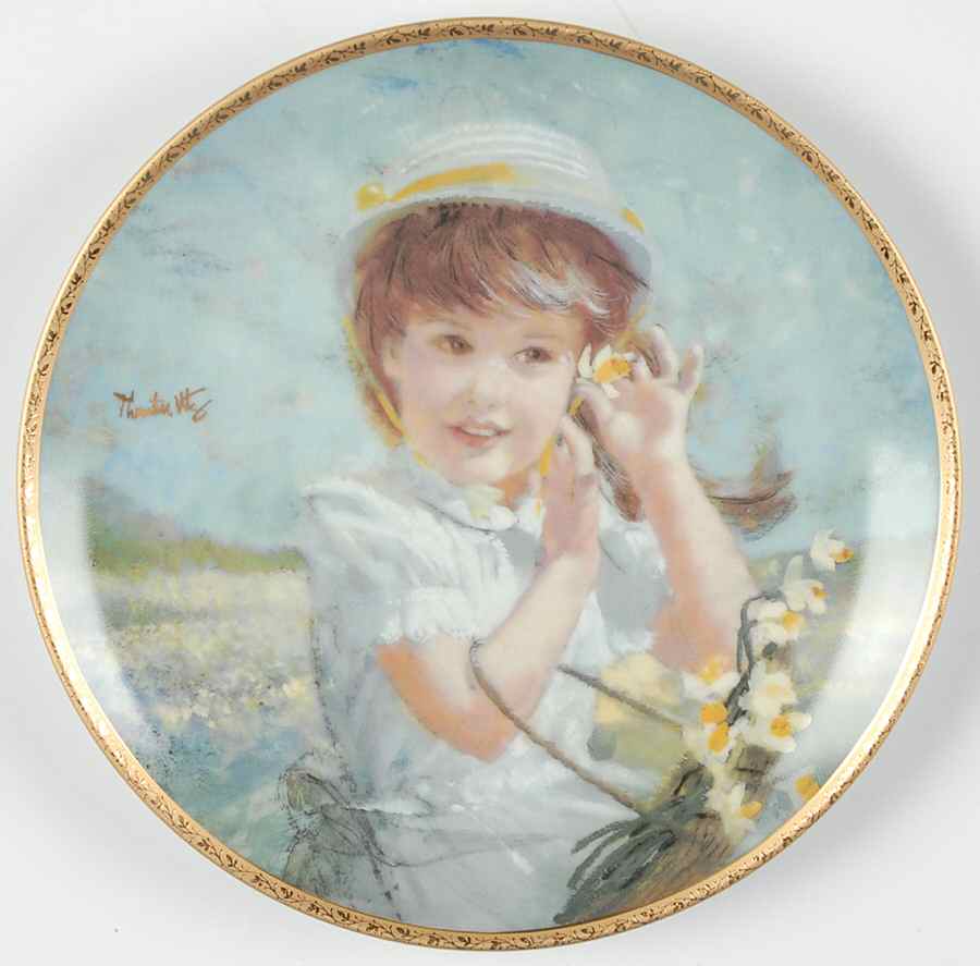 Thornton Utz 10th Anniversary Commemorative Among The Daffodils - No Box by Hamilton Collection-1