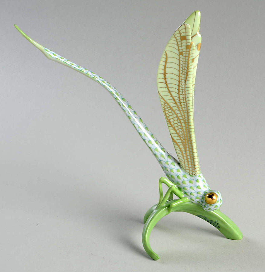 Bugs & Friends Dragonfly On Grass-Darkwing - No Box by Herend-1