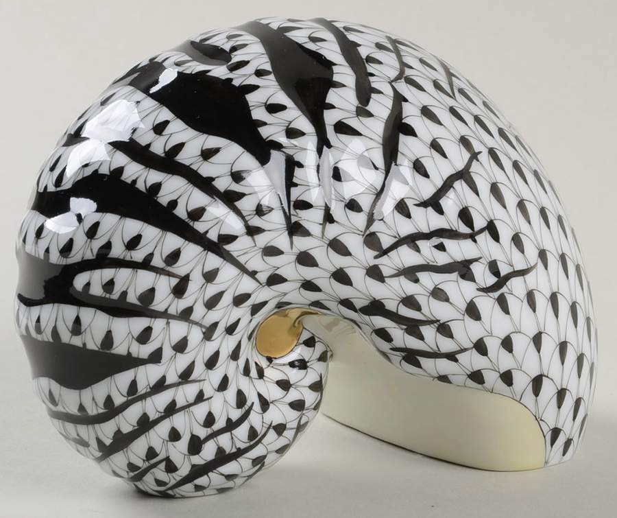 Shells Nautilus Shell-Black - No Box by Herend-1